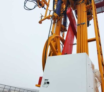 بازوی تخلیه و بارگیری دریایی انزلی