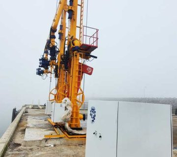 بازوی تخلیه و بارگیری دریایی انزلی