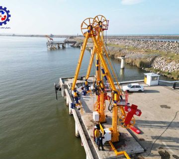 بازوی تخلیه و بارگیری دریایی انزلی